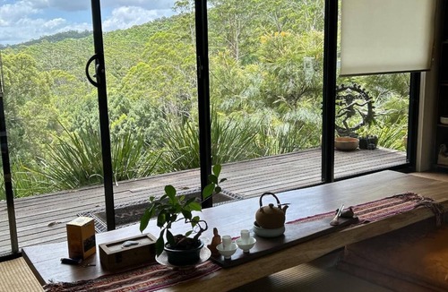 Smiths Creek Ski Chalet | Morning Mist Chalet – Romantic Rainforest Getaway
