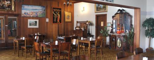 Moruya Hotel | Moruya Monarch Hotel
