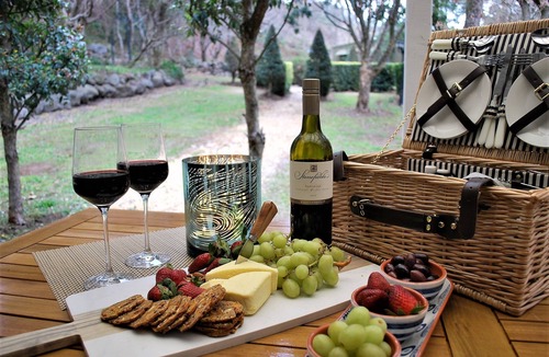 Mount Tomah House | Mount Tomah Huntington Lodge - peaceful & picturesque Hamptons styled hideaway