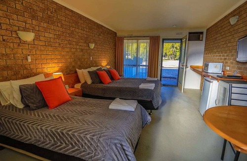 Halls Gap Hotel | Mountain View Motor Inn & Holiday Lodges