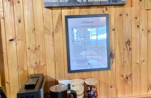 The Basin House | Mountain View Spa Cottage