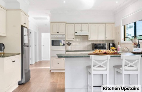 Milton House | Mountain Views Milton - renovated home near village