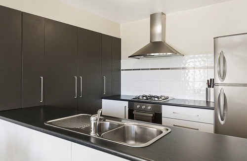 Port Fairy Apartment | Moyne Views 2 - Overlooking The Edge Of The Moyne River