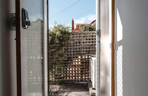 Battery Point Cottage | Ms Sophia's Studio Apartment - Historic Battery Pt
