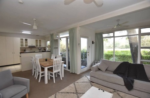 Ovens House | Mt Buffalo Views - Sensational Views of Mt. Buffalo