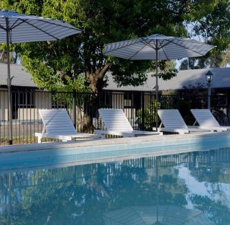 Coonabarabran Hotel | Mu S Boutique Motel "Matthew Flinders"