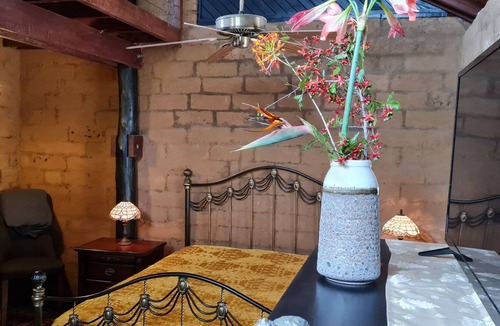 Yandaran Apartment | Mudhouse Manor - The Loft. Rustic charm & natural ambience. Pet friendly.