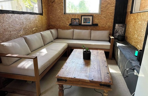 Moama Cabin | Murray River Escape – Family Cabin with Pool, Waterpark & Boat Access