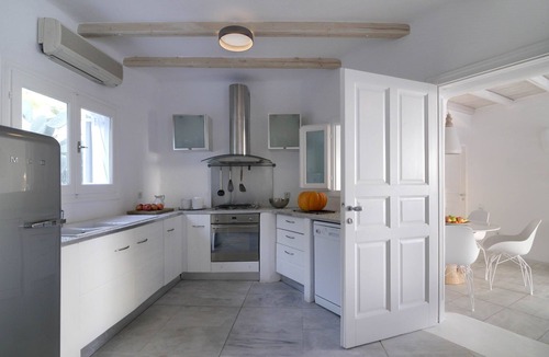 Agios Ioannis Villa | My Rental Homes - Villa Andy 80mt from the sea front with private pool