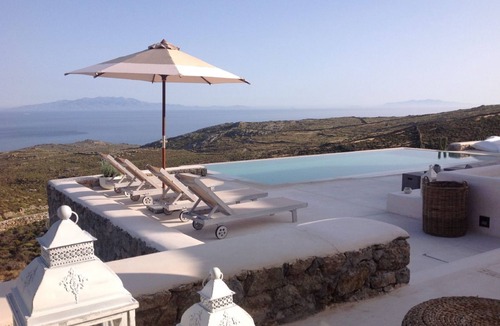 Xilokeratidi Villa | My Rental Homes - Villa Ares with swimming pool surrounded by a spacious relax area