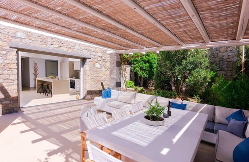 Plintri Villa | My Rental Homes - Villa Blue Moon, with pool with Jacuzzi and panoramic view