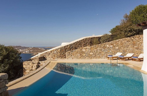 Paraga Villa | My Rental Homes - Villa Persephone with infinity pool and sea view