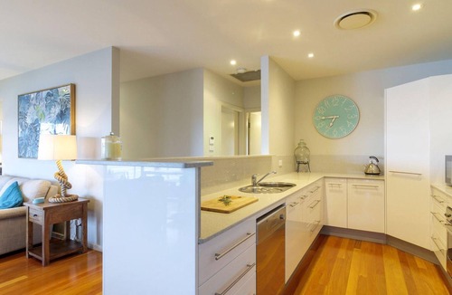 Tea Gardens House | Myall River Magic - well-appointed townhouse overlooking the Myall River