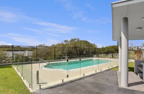 Tea Gardens House | Myall River Magic - well-appointed townhouse overlooking the Myall River