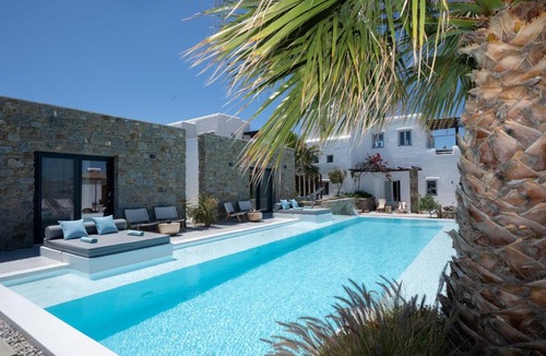 Ano Mera Apartment | Myconian Theros Luxury Suites