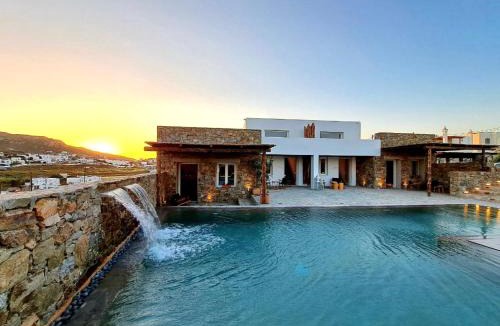 Ano Mera Apartment | Mykonos Dot Art Homes