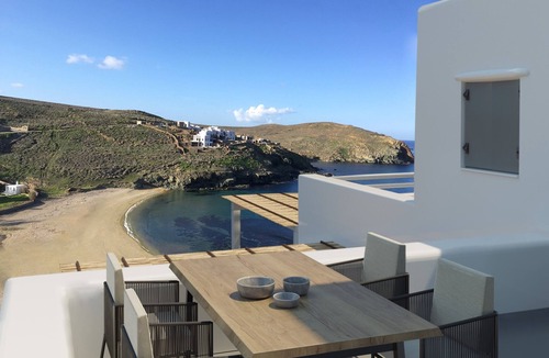 Xilokeratidi Apartment | Mykonos Marina's Maisonette Merchia