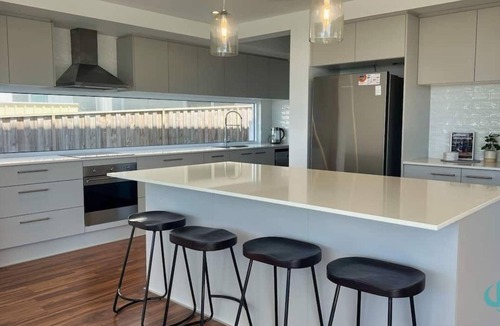 Catherine Hill Bay House | Mysig by the Bay - Modern home short walk to beach