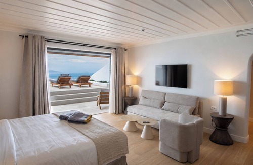 Imerovigli Hotel | NĒRO Hotel