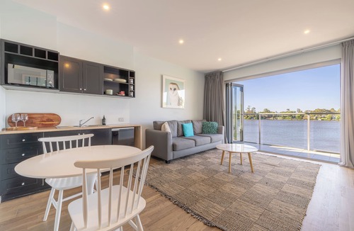 Nagambie Hotel | Nagambie Waterfront Motel