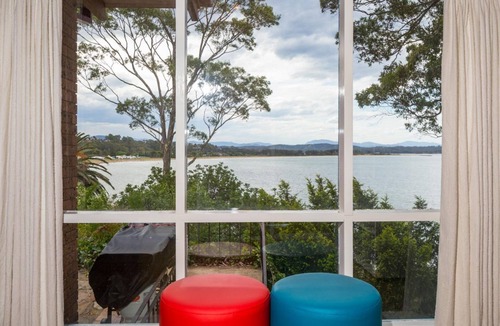 Batehaven House | 'Nandina' Coastal Clifftop Lookout