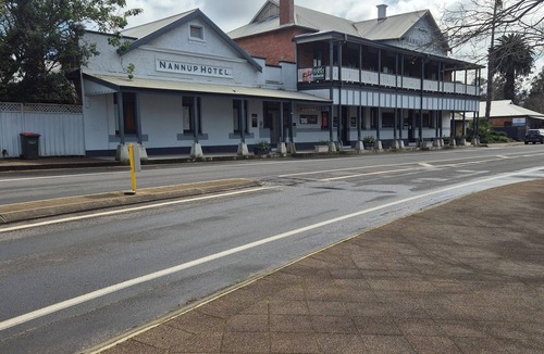 Barrabup Cottage | Nannup Riverview Cottage, fully Self Contained Holiday Let