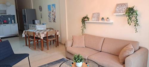 Koukaki Apartment | Natalie Athens Apartment