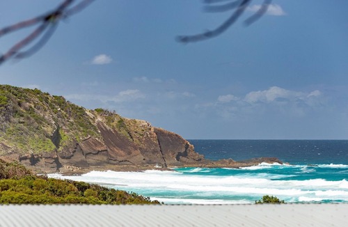 Blueys Beach House | Nautilus At Blueys . Beachfront