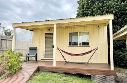 Rosebud House | Nautique: Rustic & Charming, Walk 2 Beach & Shops