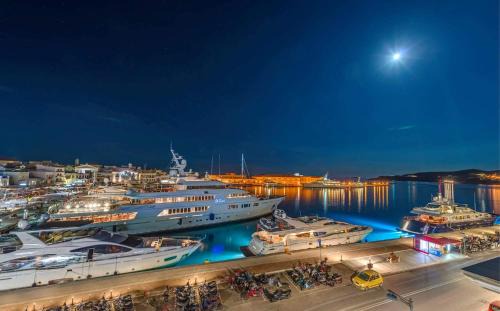 Ermoupoli Hotel | Naves Suites