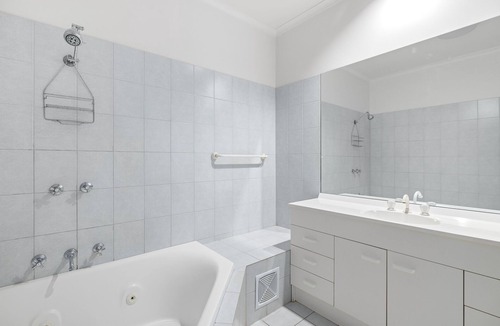 Port Lincoln Hotel | Navigators Motel