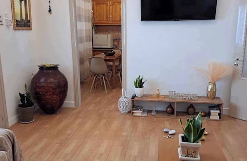 Naxos Town House | Naxian Harmony city centre Apartment (300 meters from the beach)