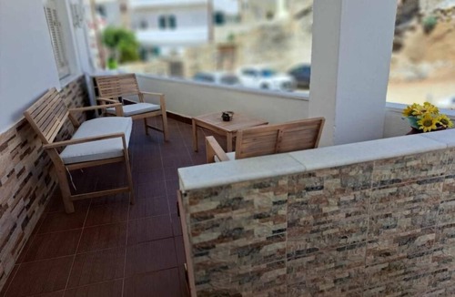 Naxos Town House | Naxian Harmony city centre Apartment (300 meters from the beach)