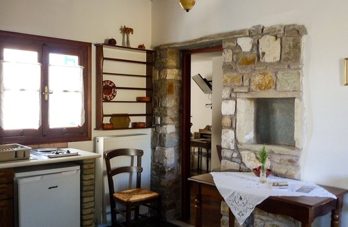 Engarai Apartment | Naxos Agrotouristic studio in a quiet village