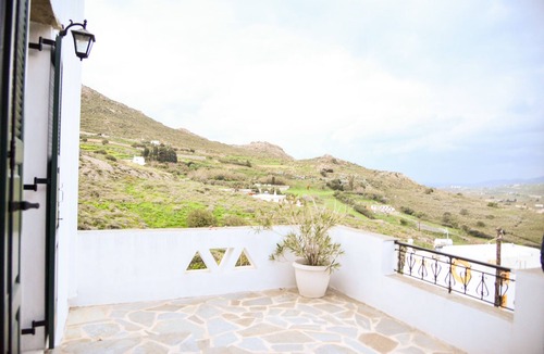 Engarai Apartment | Naxos Agrotouristic studio in a quiet village