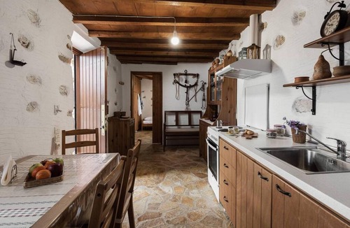 Naxos House | Naxos Alyko Traditional Vacation House 'Mitatos'
