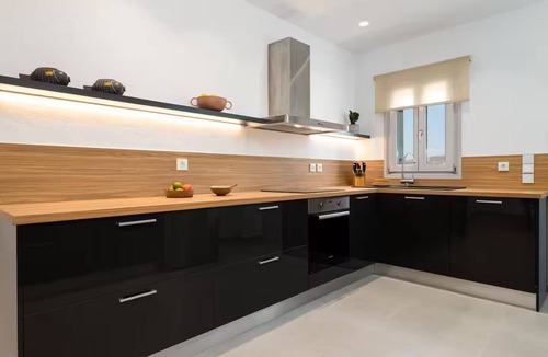 Krotiri Villa | Near Parikia |4BR Villa w/Pool & View | Mirabilia