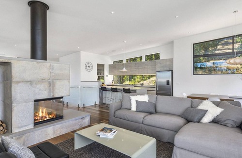 Separation Creek House | Ned's Retreat - Luxurious Coastal Escape Late Checkouts
