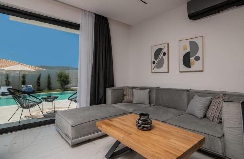 Vanato Villa | Nefele Luxury Recidency, A Concealed Delight by MindYourVilla