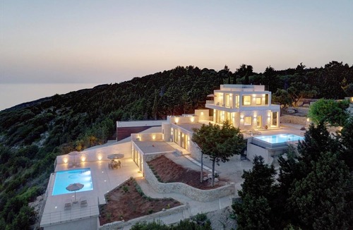 Mpogdanatika Villa | Nemesis Villa - Two Bedroom Villa, Sleeps 4