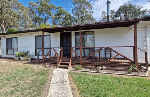 Tyers Cottage | Nestle in Boulton - Old Style Cottage in a secluded location