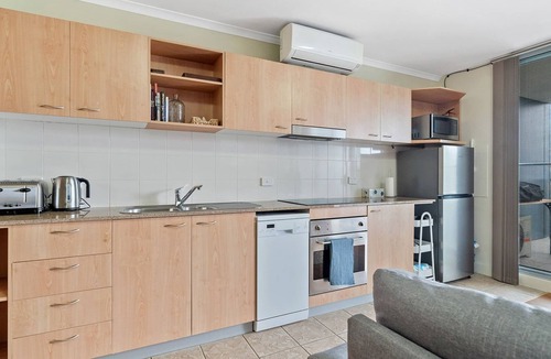 The Entrance Apartment | Nesuto Apartment - Unit 515