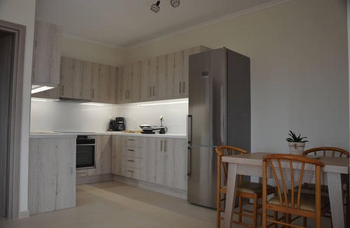 Skaleta House | Neue Ferienwohnung in Strandnähe