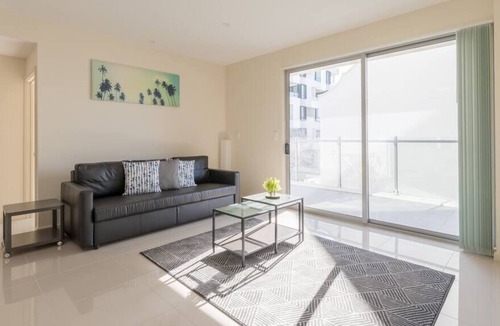 Bowden Apartment | New 2 Bedroom Apt with Secure Parking & WiFi