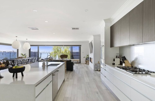 Yarrawonga House | NEW: Elements on the Waters Edge, Woodlands