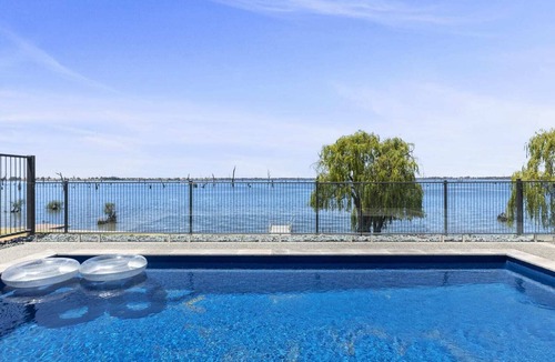 Yarrawonga House | NEW: Elements on the Waters Edge, Woodlands