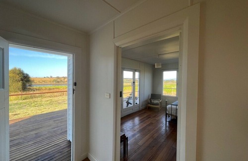 Little Swanport House | *New* Pip's Place at Lisdillon Vineyard