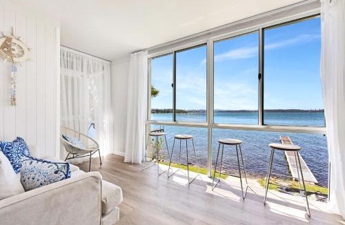 Silverwater House | New Property Silverwater Serenity Shores Absolute Waterfront On The Lake