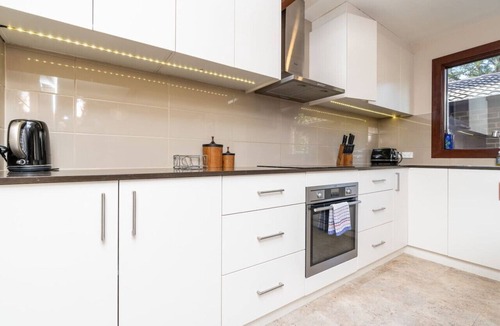 Braddon Apartment | New to VRBO: Charming two-story 2BR townhouse in Braddon
