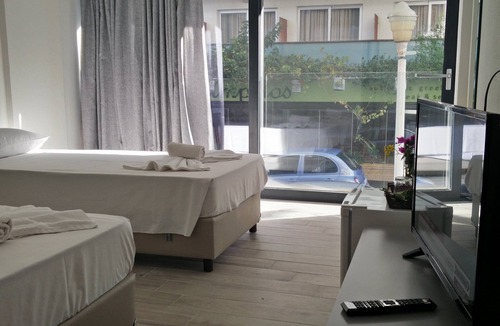 Rhodes Town Hotel | New York Hotel